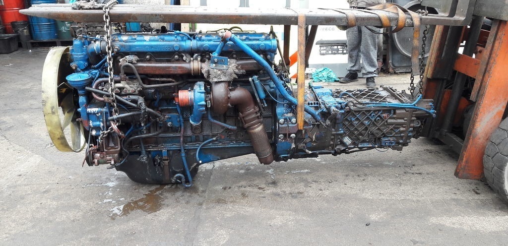 IVECO 8210.42L 420 E2 IVECO EuroTech Magirus - Motor for Lastebil: bilde 2 IVECO 8210.42L 420 E2 IVECO EuroTech Magirus - Motor for Lastebil: bilde 2