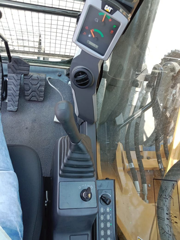 New Caterpillar 320D3GC tracked excavator - Beltegraver: bilde 5 New Caterpillar 320D3GC tracked excavator - Beltegraver: bilde 5