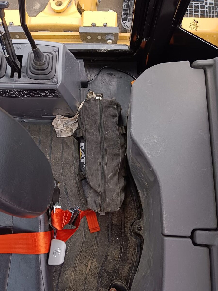 New Caterpillar 424 backhoe loader - Traktorgraver: bilde 2 New Caterpillar 424 backhoe loader - Traktorgraver: bilde 2