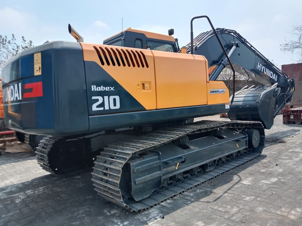 New Hyundai R210 tracked excavator - Beltegraver: bilde 1 New Hyundai R210 tracked excavator - Beltegraver: bilde 1