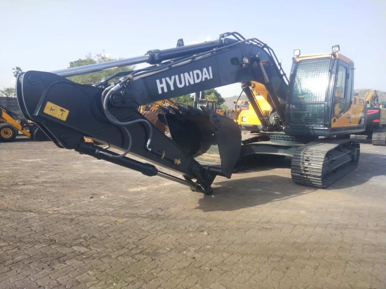 New Hyundai R210 tracked excavator - Beltegraver: bilde 1 New Hyundai R210 tracked excavator - Beltegraver: bilde 1