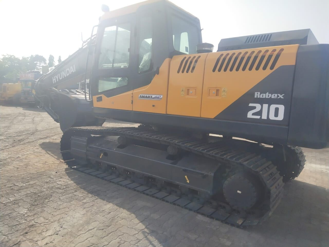 New Hyundai R210 tracked excavator - Beltegraver: bilde 4 New Hyundai R210 tracked excavator - Beltegraver: bilde 4