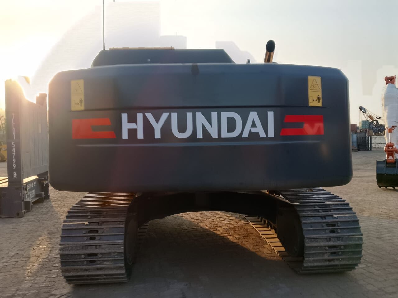 New Hyundai R215L tracked excavator - Beltegraver: bilde 5 New Hyundai R215L tracked excavator - Beltegraver: bilde 5