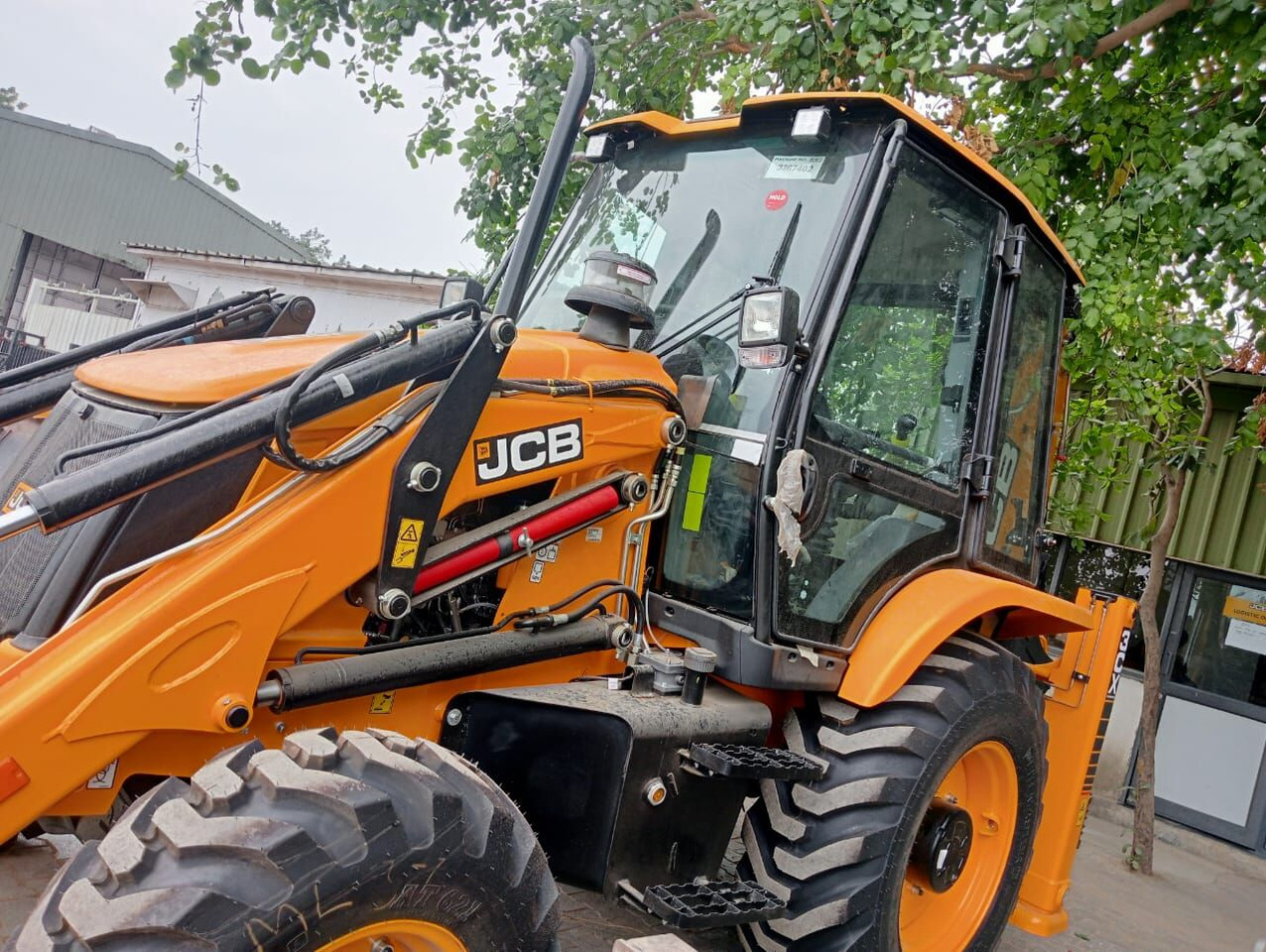 New JCB 3CX backhoe loader - Traktorgraver: bilde 2 New JCB 3CX backhoe loader - Traktorgraver: bilde 2