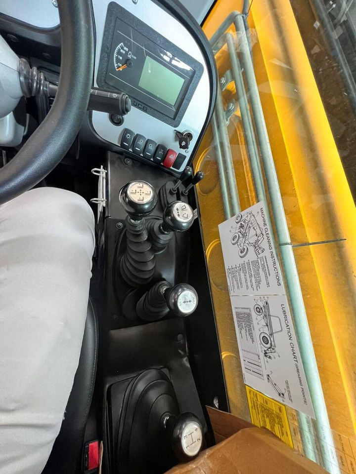 New JCB 530-110 telehandler - Teleskoplastere: bilde 2 New JCB 530-110 telehandler - Teleskoplastere: bilde 2