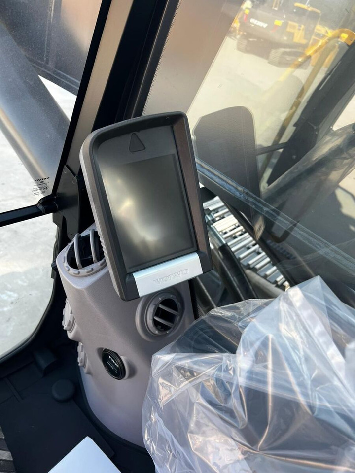 New Volvo EC480DL tracked excavator - Beltegraver: bilde 5 New Volvo EC480DL tracked excavator - Beltegraver: bilde 5