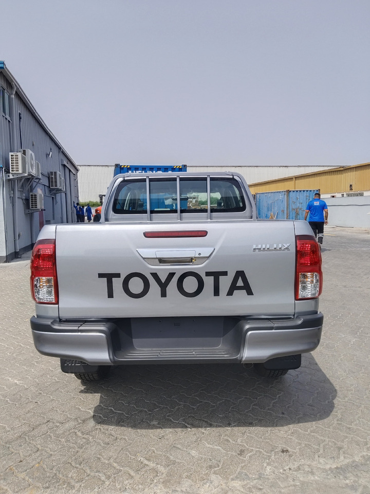 Toyota Hilux - Pickup, Varebil med dobbelt førerhus: bilde 2 Toyota Hilux - Pickup, Varebil med dobbelt førerhus: bilde 2