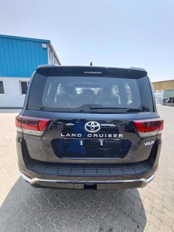 Toyota Land Cruiser VXR - Personenbil: bilde 3 Toyota Land Cruiser VXR - Personenbil: bilde 3