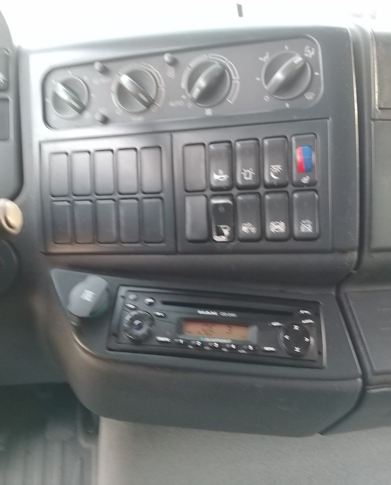 Container-transport/ Vekselflak lastebil MAN TGA 18 320: bilde 8 Container-transport/ Vekselflak lastebil MAN TGA 18 320: bilde 8