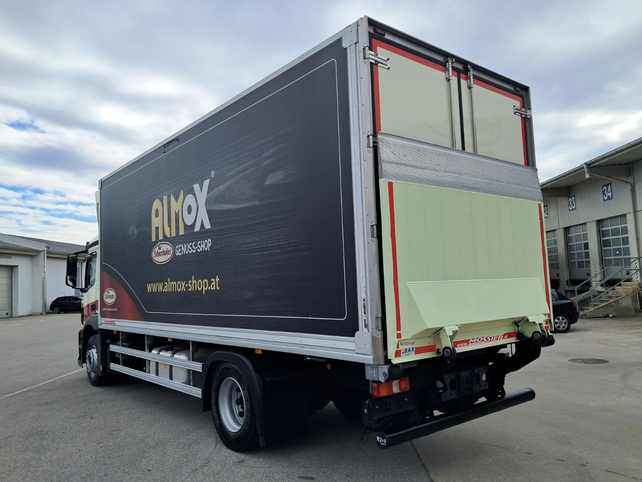 MERCEDES-BENZ Antos 1833 Kühlkoffer LBW | Standheizung | Euro 6 - Lastebil med kjøl: bilde 5 MERCEDES-BENZ Antos 1833 Kühlkoffer LBW | Standheizung | Euro 6 - Lastebil med kjøl: bilde 5