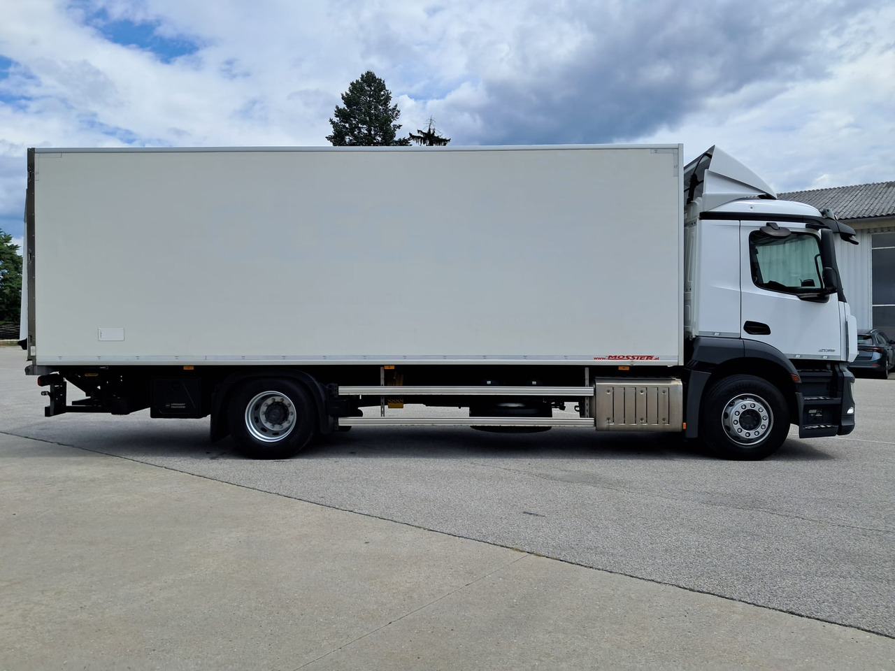 MERCEDES-BENZ Antos 2135 Kühlkoffer | Supra 850 | Standheizung - Lastebil med kjøl: bilde 3 MERCEDES-BENZ Antos 2135 Kühlkoffer | Supra 850 | Standheizung - Lastebil med kjøl: bilde 3