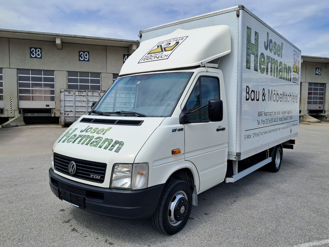 Varebil med skap VOLKSWAGEN LT 46-35 2.5 TDI: bilde 1