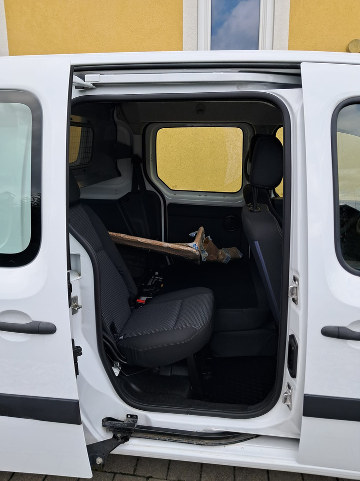 MERCEDES-BENZ Citan 109 CDI 5-Sitzer DKA | Schiebet. beids. | Klima | - Varebil, Varebil med dobbelt førerhus: bilde 4 MERCEDES-BENZ Citan 109 CDI 5-Sitzer DKA | Schiebet. beids. | Klima | - Varebil, Varebil med dobbelt førerhus: bilde 4