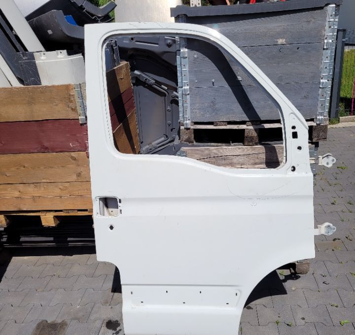 DRZWI IVECO DAILY MASTER MASCOTT PRAWE - Dør og deler for Varebil: bilde 1 DRZWI IVECO DAILY MASTER MASCOTT PRAWE - Dør og deler for Varebil: bilde 1