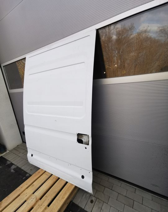 DRZWI PRZESUWNE IVECO DAILY PRAWE - Dør og deler for Lastebil: bilde 2 DRZWI PRZESUWNE IVECO DAILY PRAWE - Dør og deler for Lastebil: bilde 2