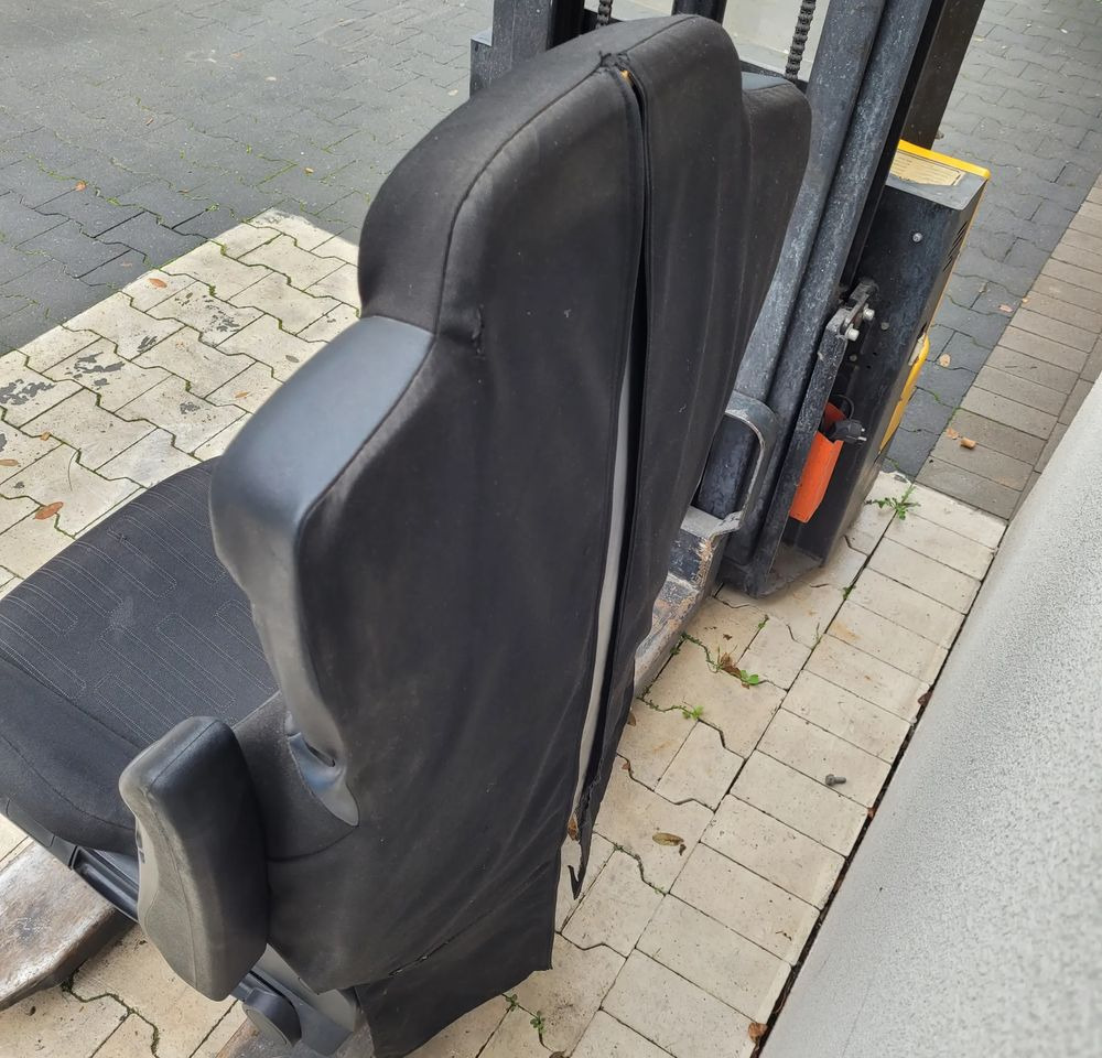 FOTEL KIEROWCY MERCEDES ACTROS MP4 - Sete for Lastebil: bilde 5 FOTEL KIEROWCY MERCEDES ACTROS MP4 - Sete for Lastebil: bilde 5