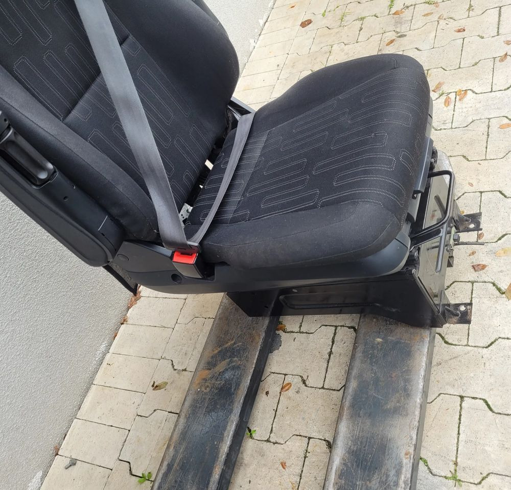 FOTEL KIEROWCY MERCEDES ACTROS MP4 - Sete for Lastebil: bilde 3 FOTEL KIEROWCY MERCEDES ACTROS MP4 - Sete for Lastebil: bilde 3