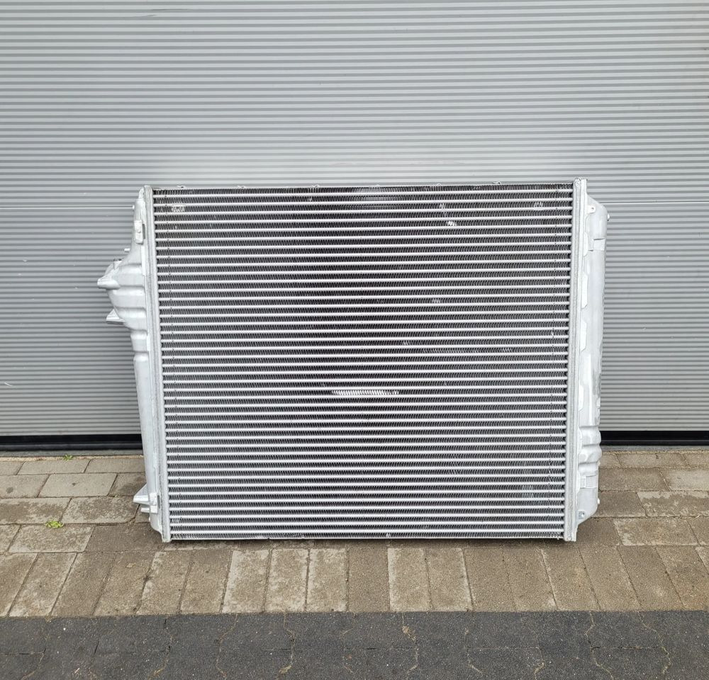 INTERCOOLER VOLVO FH4 FH5 21631996 SZCZELNY 2024 R - Kjølesystem for Lastebil: bilde 2 INTERCOOLER VOLVO FH4 FH5 21631996 SZCZELNY 2024 R - Kjølesystem for Lastebil: bilde 2