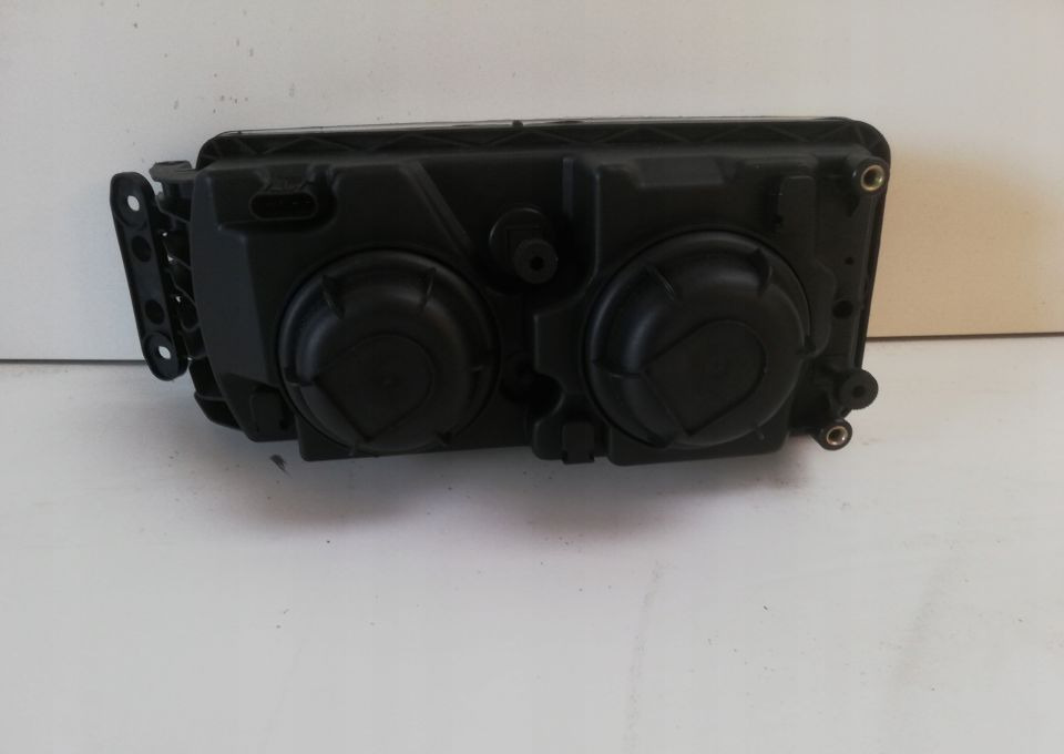 LAMPA IVECO EUROCARGO STRALIS NOWA LIFT RH - Frontlys for Lastebil: bilde 2 LAMPA IVECO EUROCARGO STRALIS NOWA LIFT RH - Frontlys for Lastebil: bilde 2