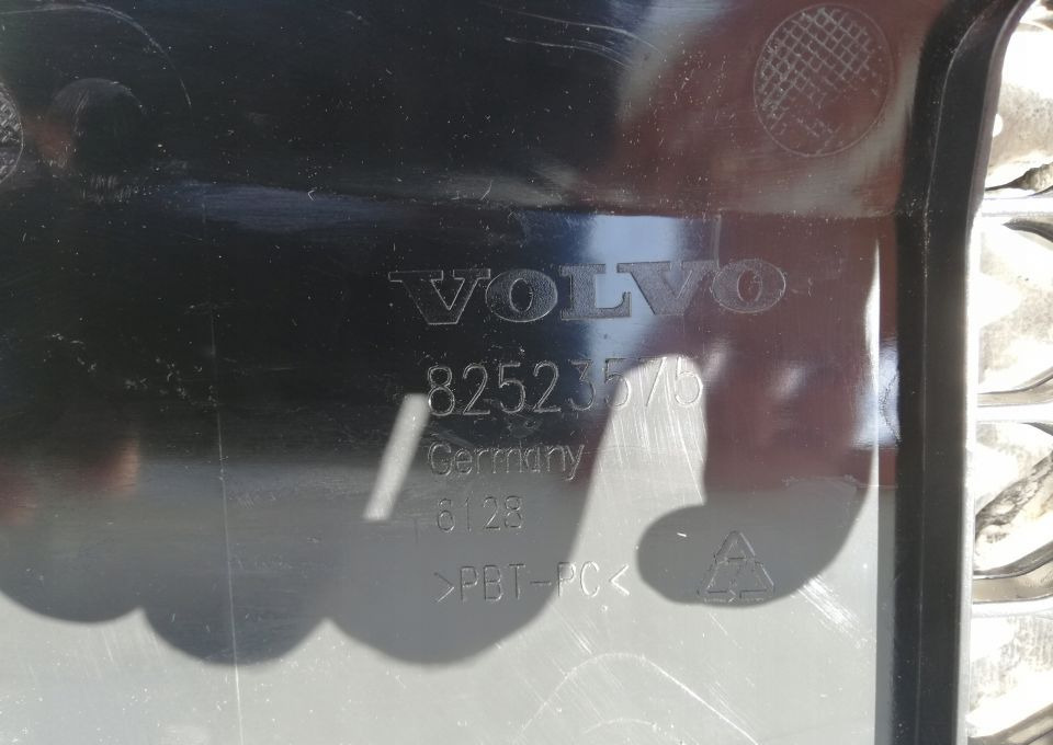 MASKA GRILL ATRAPA VOLVO FL FE 82523575 NOWY ORYG. - Grill for Lastebil: bilde 5 MASKA GRILL ATRAPA VOLVO FL FE 82523575 NOWY ORYG. - Grill for Lastebil: bilde 5