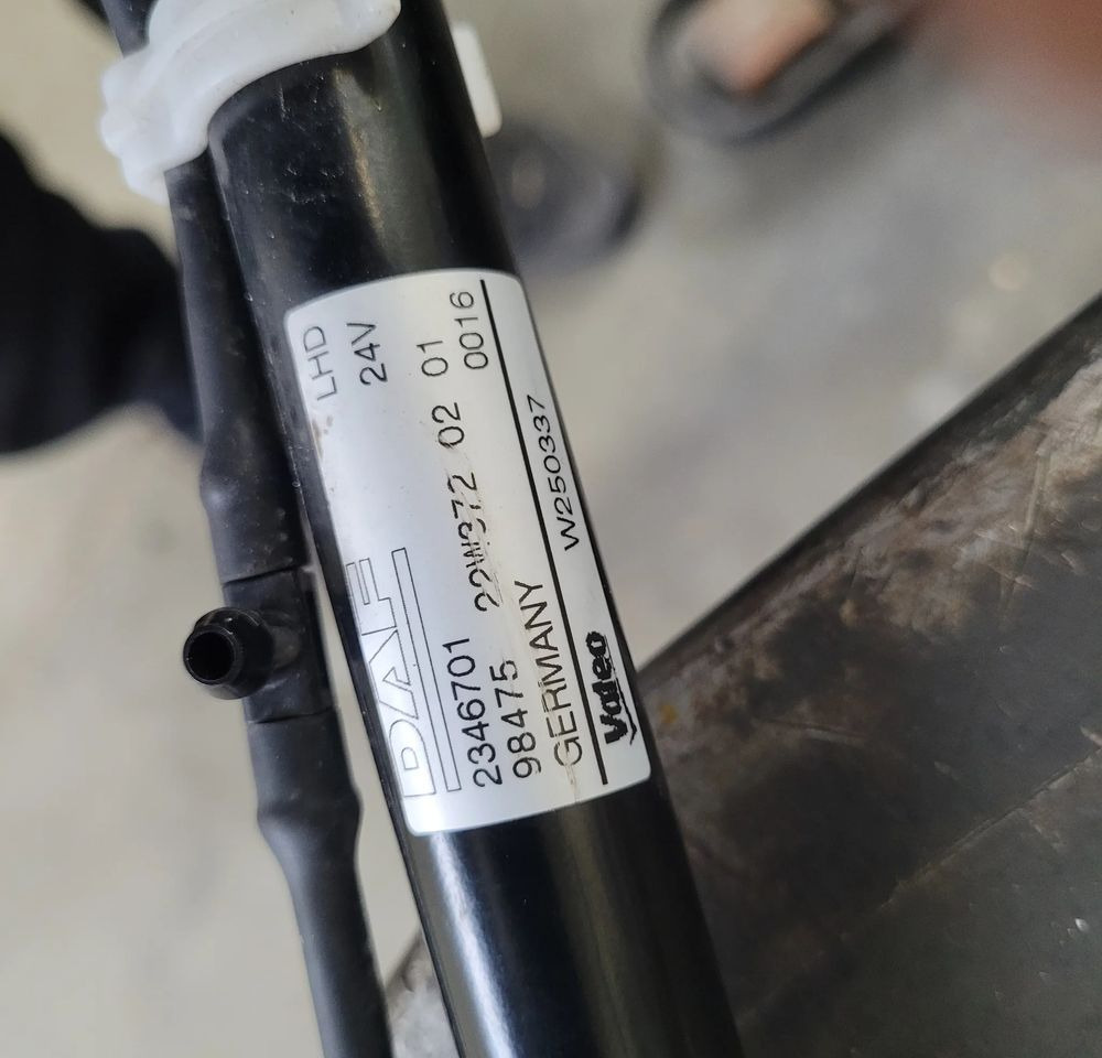 MECHANIZM WYCIERACZEK DAF XG XF NM. 2346701 SPRAWNY ORYGINAŁ CHWALIM116 - Visker for Lastebil: bilde 4 MECHANIZM WYCIERACZEK DAF XG XF NM. 2346701 SPRAWNY ORYGINAŁ CHWALIM116 - Visker for Lastebil: bilde 4