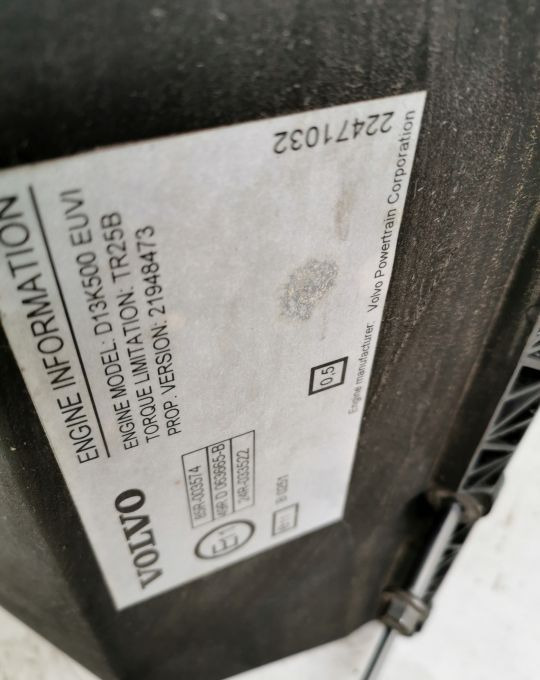 POKRYWA ZAWOROW VOLVO FH4 USZKO. - Motor og deler for Lastebil: bilde 2 POKRYWA ZAWOROW VOLVO FH4 USZKO. - Motor og deler for Lastebil: bilde 2