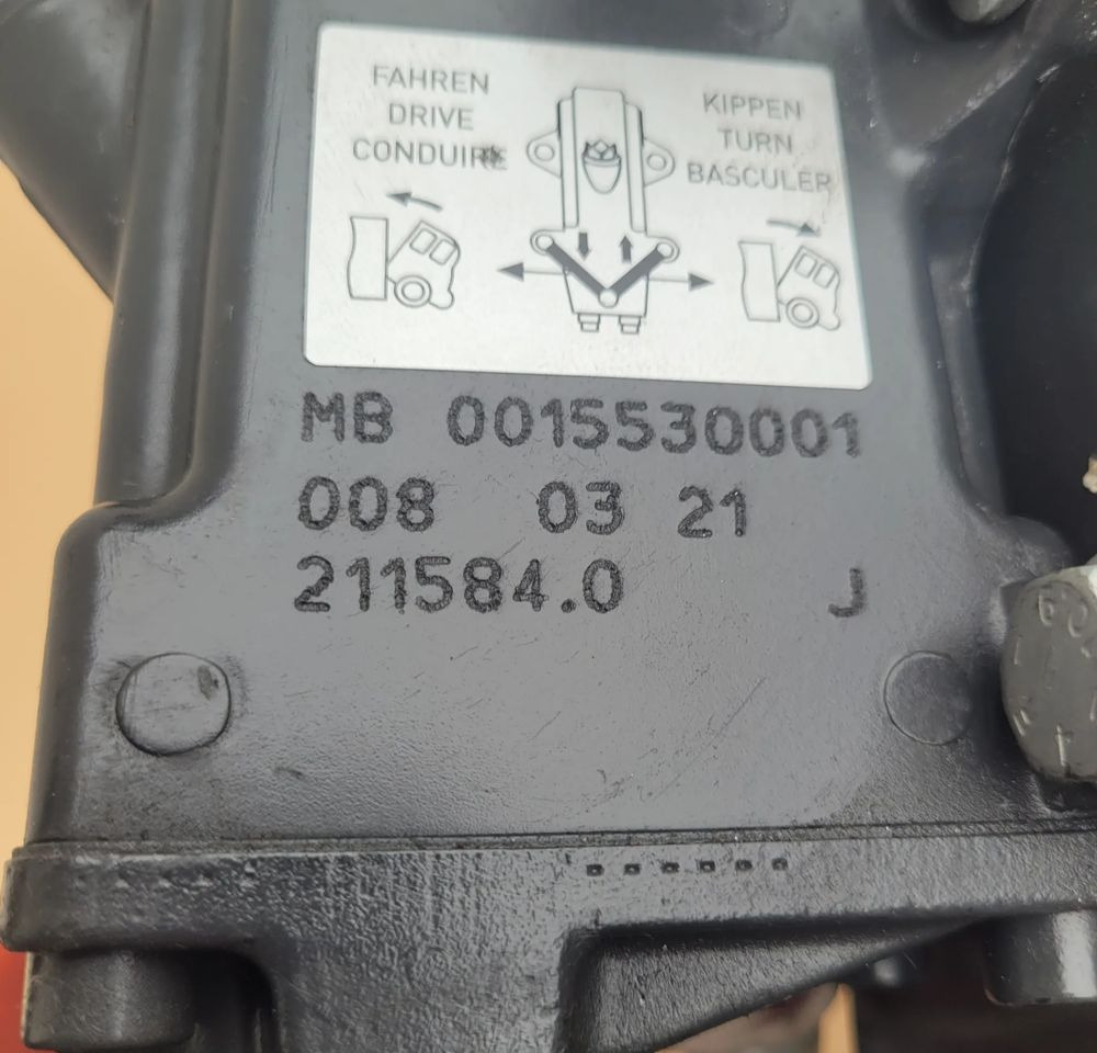 POMPKA PODNOSZENIA KABINY MERCEDES ATEGO NOWY ORYGINAŁ 0015530001 CHWALIM116 - Førerhusfjæring for Lastebil: bilde 2 POMPKA PODNOSZENIA KABINY MERCEDES ATEGO NOWY ORYGINAŁ 0015530001 CHWALIM116 - Førerhusfjæring for Lastebil: bilde 2