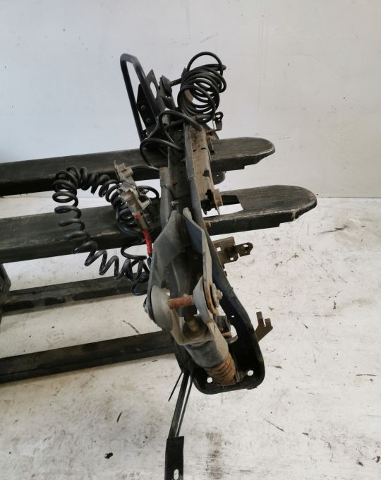 ZAWIESZENIE KABINY TYL MERCEDES ACTROS MP4 - Førerhusfjæring for Lastebil: bilde 2 ZAWIESZENIE KABINY TYL MERCEDES ACTROS MP4 - Førerhusfjæring for Lastebil: bilde 2