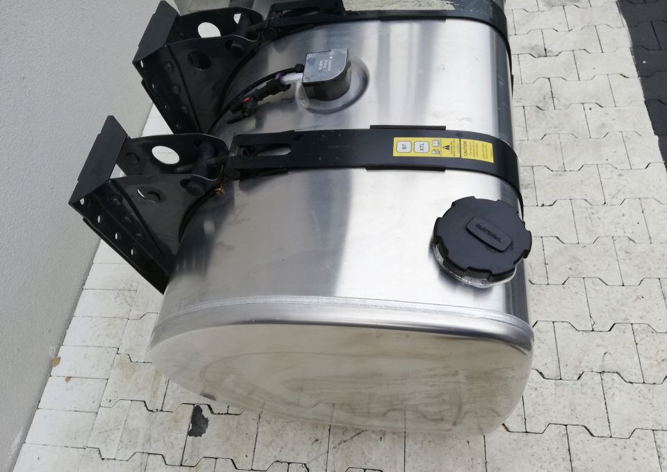 ZBIORNIK PALIWA VOLVO FH4 GAMA RANGE T 365L - Drivstofftank for Lastebil: bilde 4 ZBIORNIK PALIWA VOLVO FH4 GAMA RANGE T 365L - Drivstofftank for Lastebil: bilde 4
