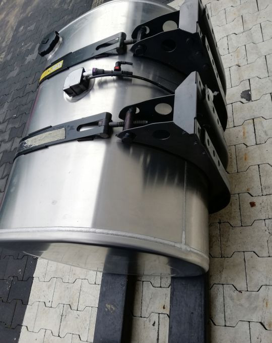 ZBIORNIK PALIWA VOLVO FH4 GAMA RANGE T 365L - Drivstofftank for Lastebil: bilde 2 ZBIORNIK PALIWA VOLVO FH4 GAMA RANGE T 365L - Drivstofftank for Lastebil: bilde 2