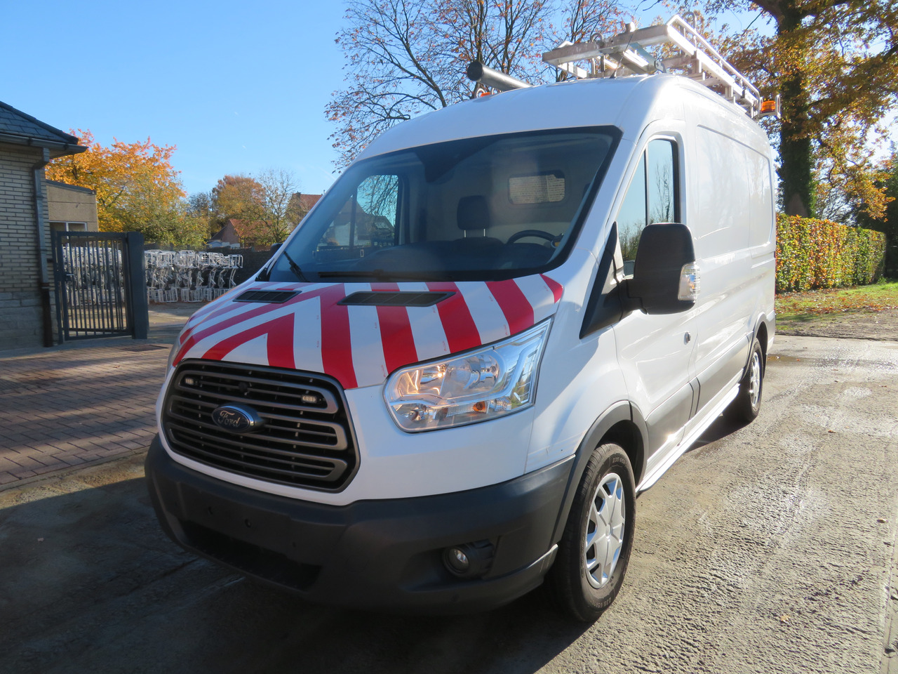 Ford Transit 2.0TDCi L2H2 - Kassebil: bilde 3 Ford Transit 2.0TDCi L2H2 - Kassebil: bilde 3