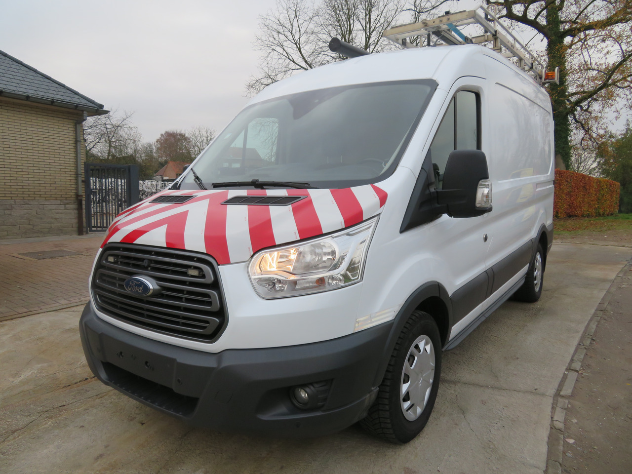 Ford Transit 2.0TDCi - L2H2 - Kassebil: bilde 3 Ford Transit 2.0TDCi - L2H2 - Kassebil: bilde 3