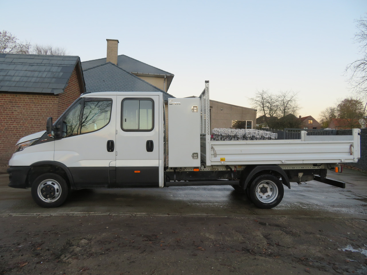 Iveco Daily 35C16 3.0 - Varebil med tipp, Varebil med dobbelt førerhus: bilde 4 Iveco Daily 35C16 3.0 - Varebil med tipp, Varebil med dobbelt førerhus: bilde 4