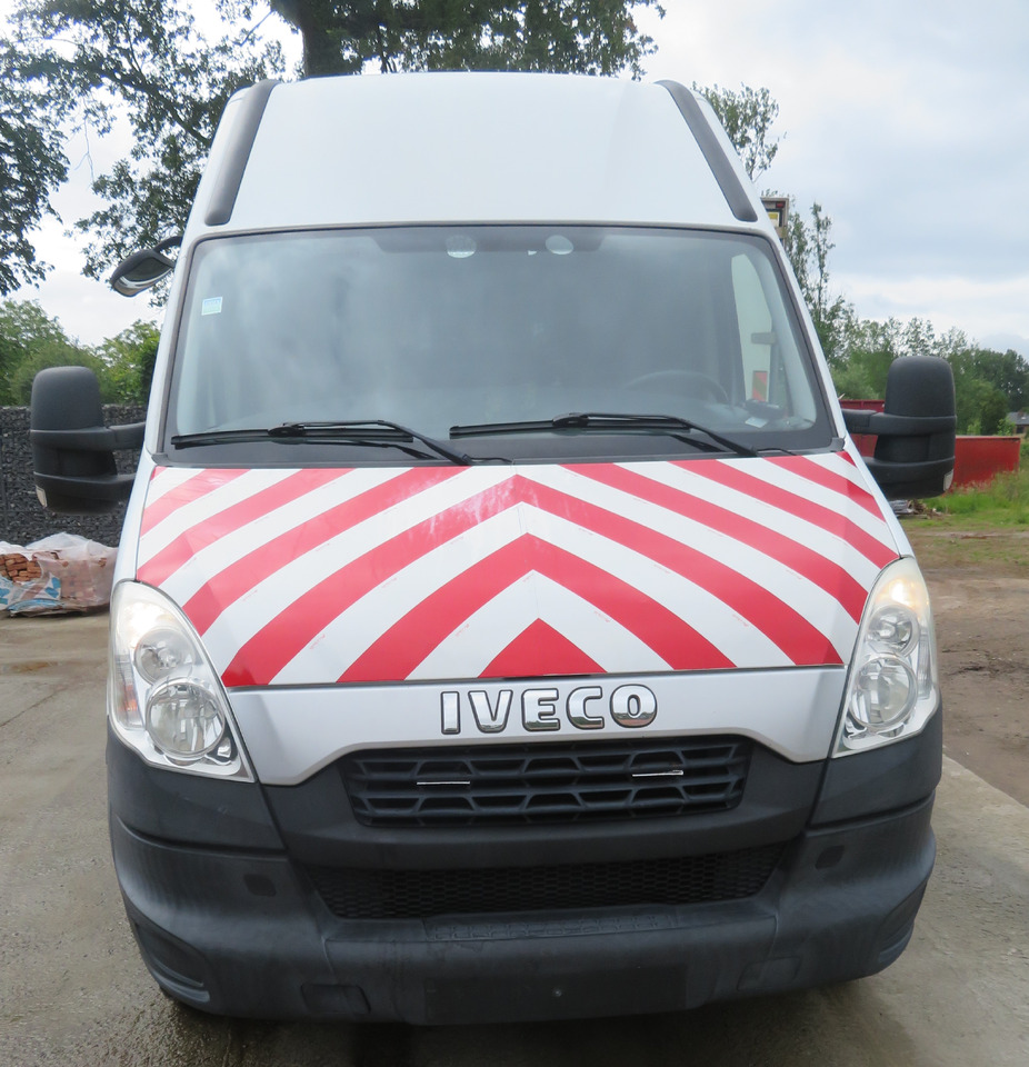 Iveco Daily 50C15 - 4X2 - Kassebil: bilde 2 Iveco Daily 50C15 - 4X2 - Kassebil: bilde 2