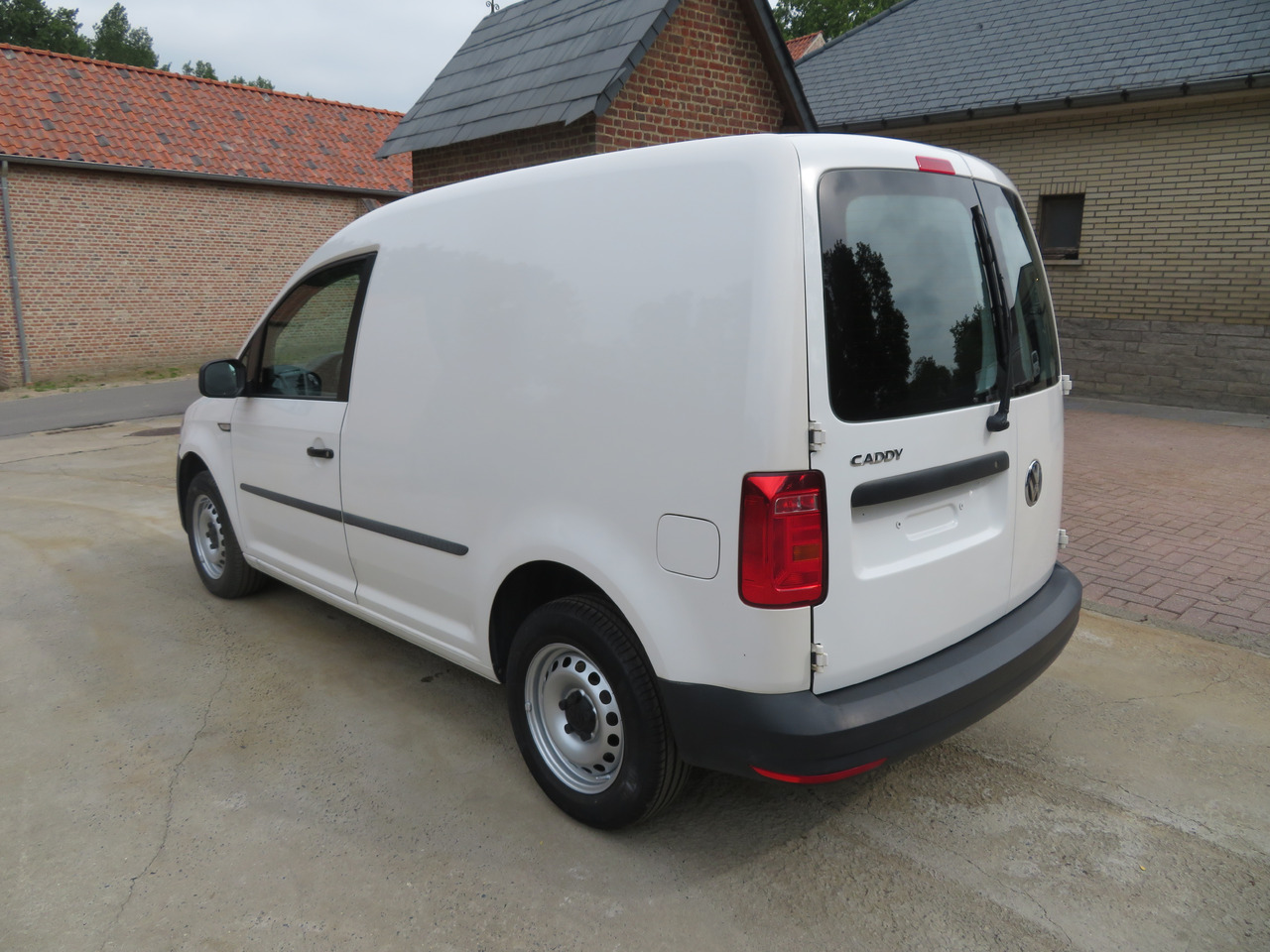 VOLKSWAGEN Caddy 2.0 TDi - Små varebil: bilde 5 VOLKSWAGEN Caddy 2.0 TDi - Små varebil: bilde 5