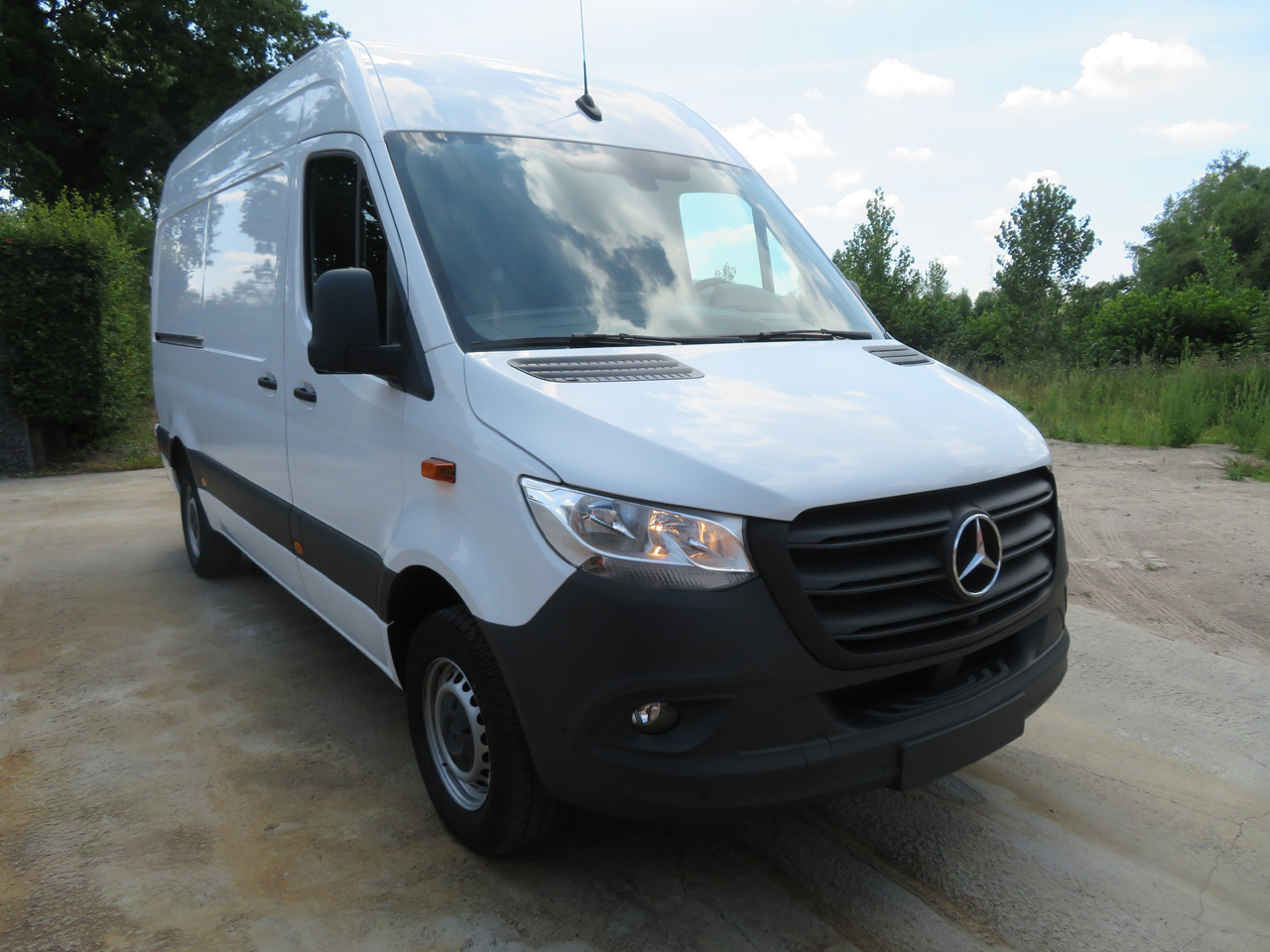 MERCEDES-BENZ Sprinter 317cdi - A2H2 - Varebil: bilde 1 MERCEDES-BENZ Sprinter 317cdi - A2H2 - Varebil: bilde 1