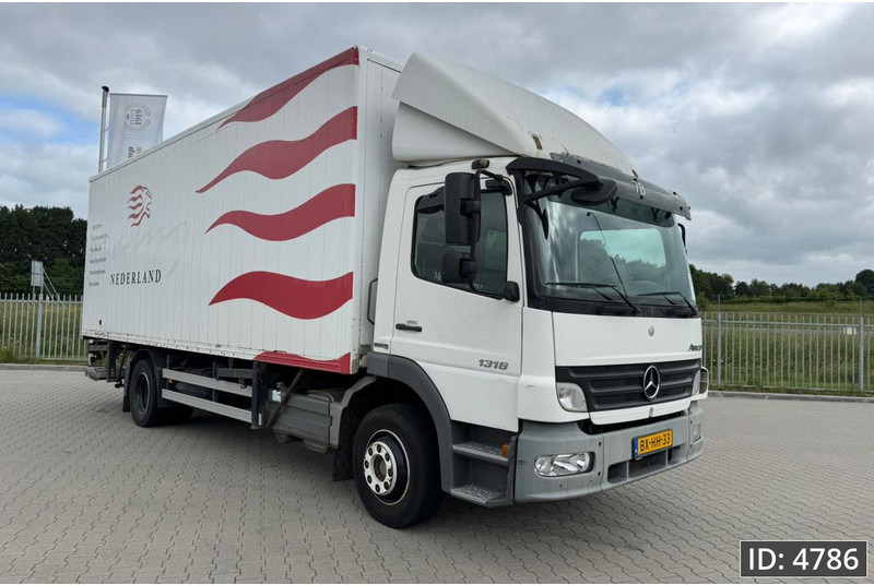 Mercedes-Benz Atego 1318 Day Cab, Euro 5, BDF / EPS automatic / DHOLLANDIA 2000KG - Container-transport/ Vekselflak lastebil: bilde 4 Mercedes-Benz Atego 1318 Day Cab, Euro 5, BDF / EPS automatic / DHOLLANDIA 2000KG - Container-transport/ Vekselflak lastebil: bilde 4