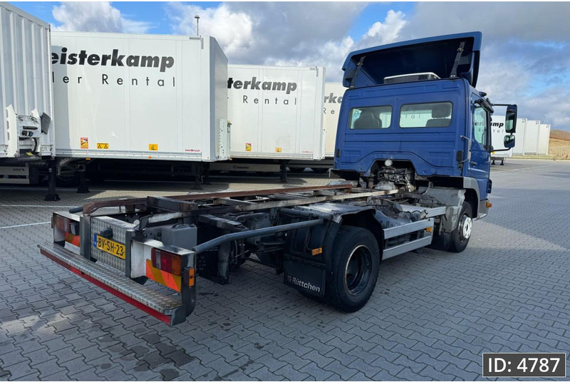 Mercedes-Benz Atego 816 Day Cab, Euro 5, BDF / EPS automatic / standklima / Hydraulic system - Container-transport/ Vekselflak lastebil: bilde 5 Mercedes-Benz Atego 816 Day Cab, Euro 5, BDF / EPS automatic / standklima / Hydraulic system - Container-transport/ Vekselflak lastebil: bilde 5