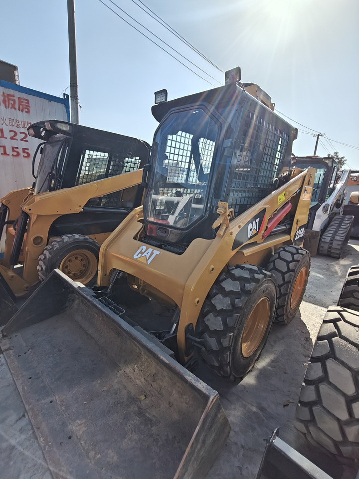 CATERPILLAR Skid Steer Loader 226B Click for Discount - Kompaktlaster: bilde 3 CATERPILLAR Skid Steer Loader 226B Click for Discount - Kompaktlaster: bilde 3