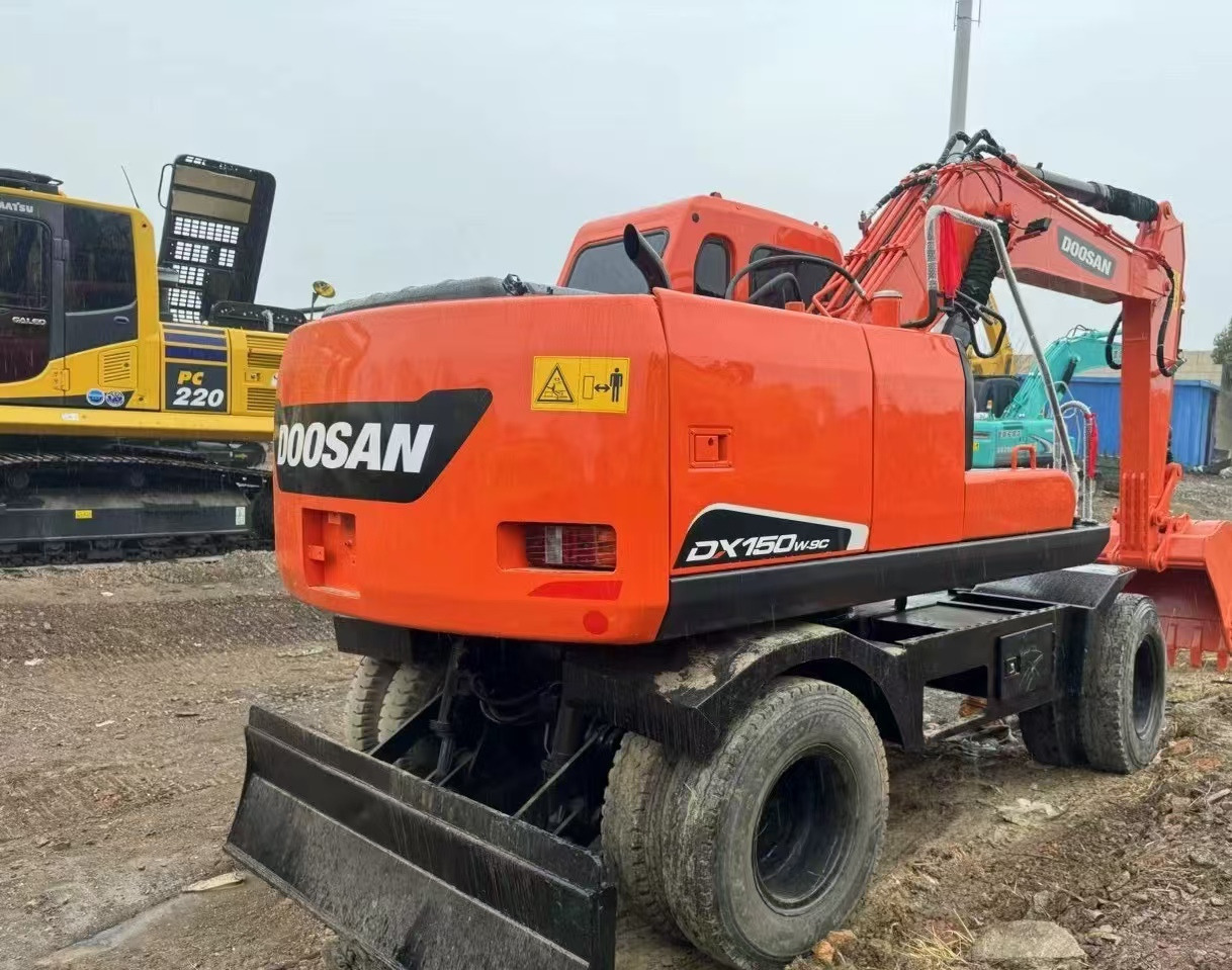 DOOSAN DX150W Wheel Excavator Good Condition - Hjulgraver: bilde 1 DOOSAN DX150W Wheel Excavator Good Condition - Hjulgraver: bilde 1