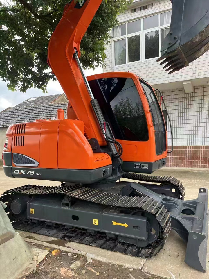 DOOSAN Mini Excavator DX75 Click for Discount - Minigraver: bilde 4 DOOSAN Mini Excavator DX75 Click for Discount - Minigraver: bilde 4