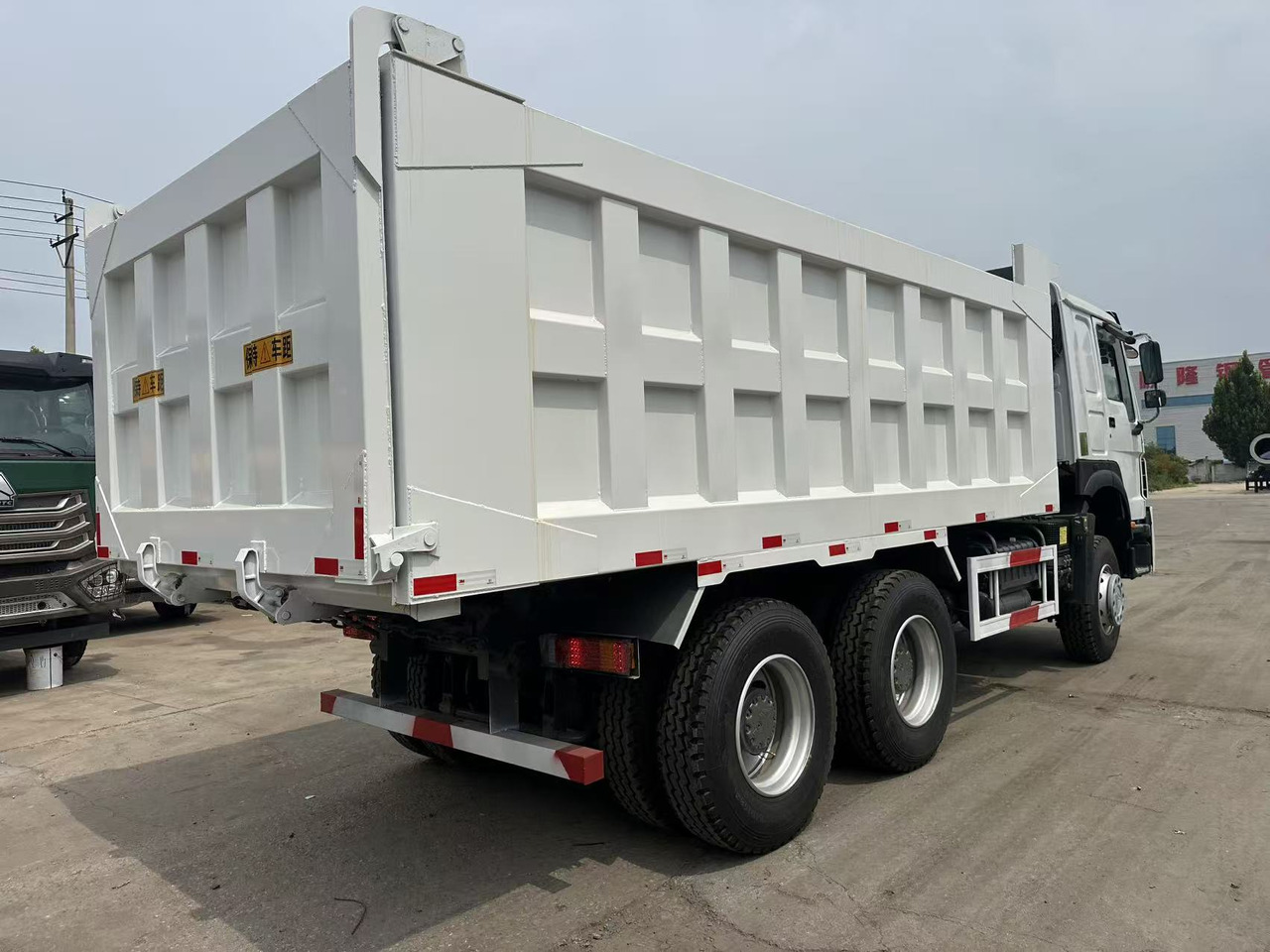 HOWO Howo Dump truck 6✖4 White - Tippbil: bilde 4 HOWO Howo Dump truck 6✖4 White - Tippbil: bilde 4