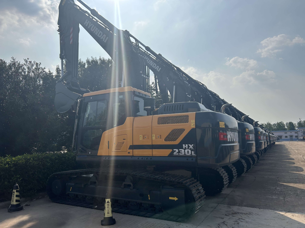 HYUNDAI Excavator HX230 Click Here for Discount - Gravemaskin: bilde 2 HYUNDAI Excavator HX230 Click Here for Discount - Gravemaskin: bilde 2