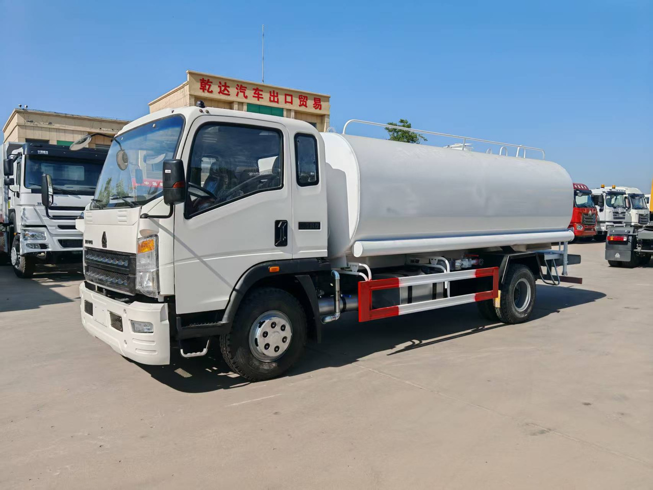 Howo Water Tanker Click for Discount - Vannpumpe: bilde 5 Howo Water Tanker Click for Discount - Vannpumpe: bilde 5