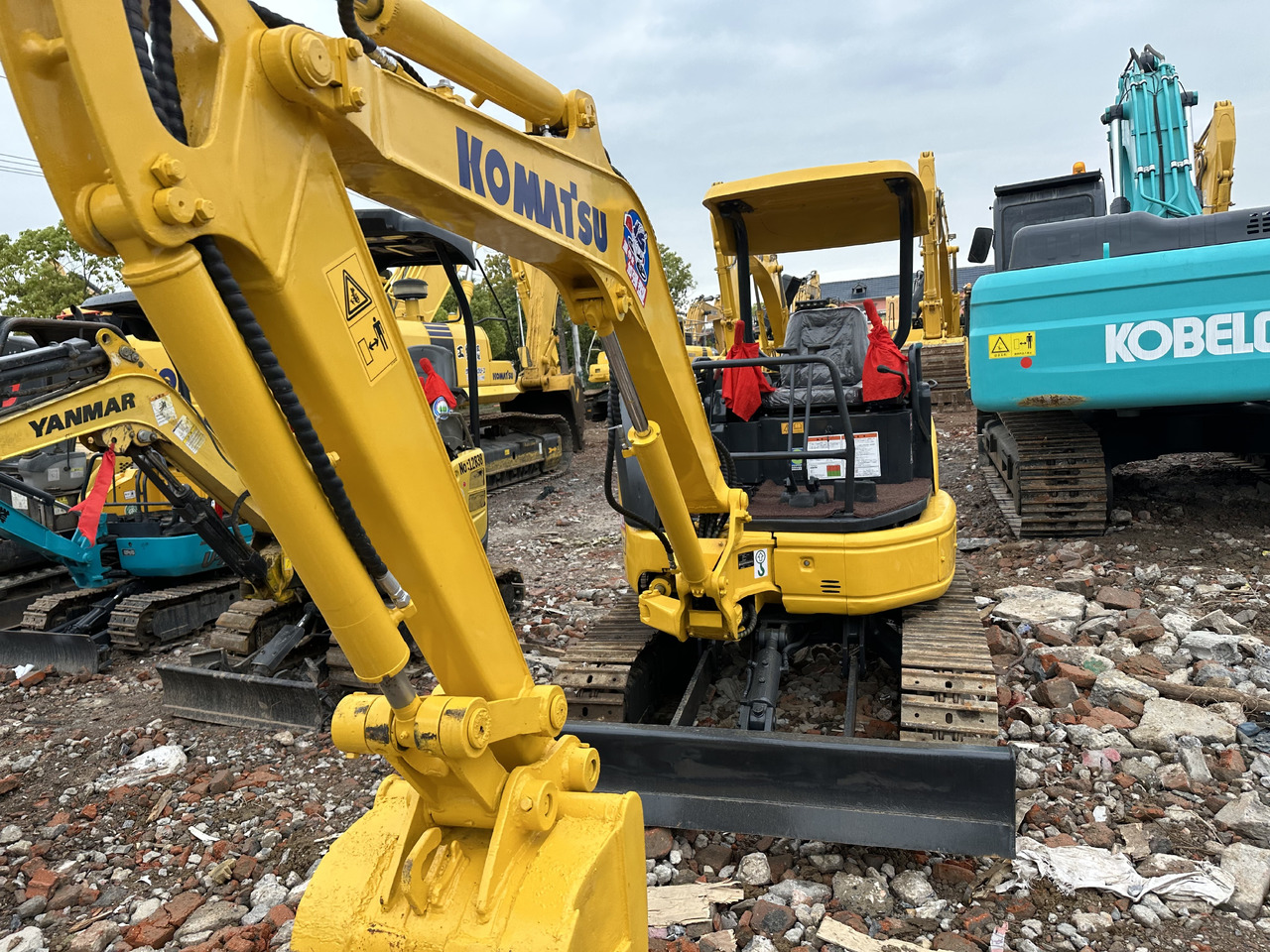 KOMATSU Mini Excavator PC30 Powerful and Efficient Yanmar Engine - Minigraver: bilde 5 KOMATSU Mini Excavator PC30 Powerful and Efficient Yanmar Engine - Minigraver: bilde 5