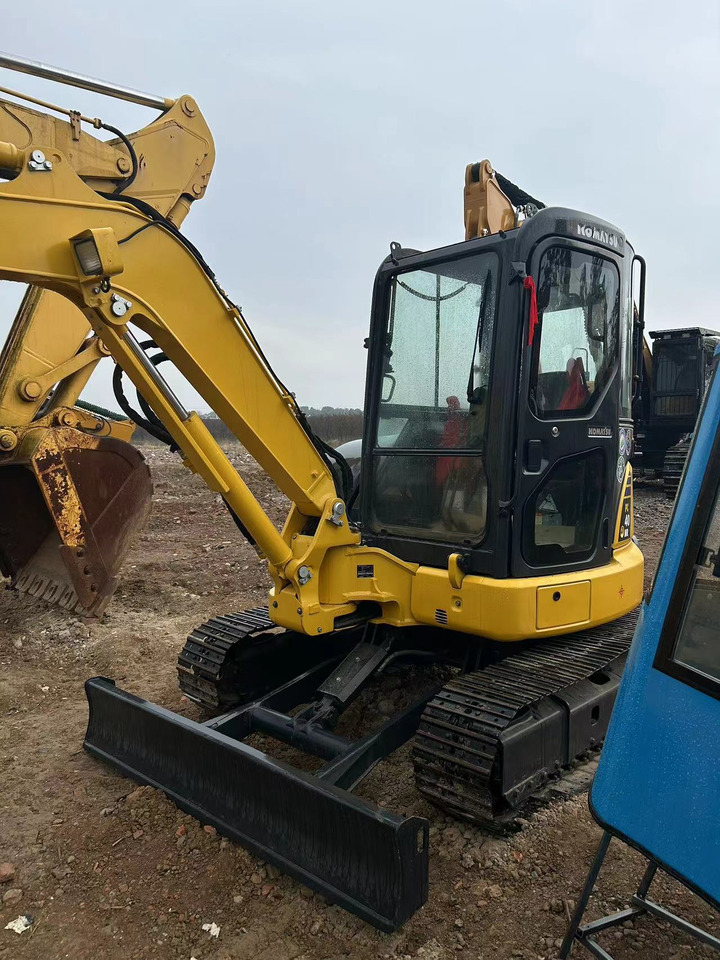 KOMATSU Mini Excavator PC40 With Enclosed Cab - Minigraver: bilde 2 KOMATSU Mini Excavator PC40 With Enclosed Cab - Minigraver: bilde 2