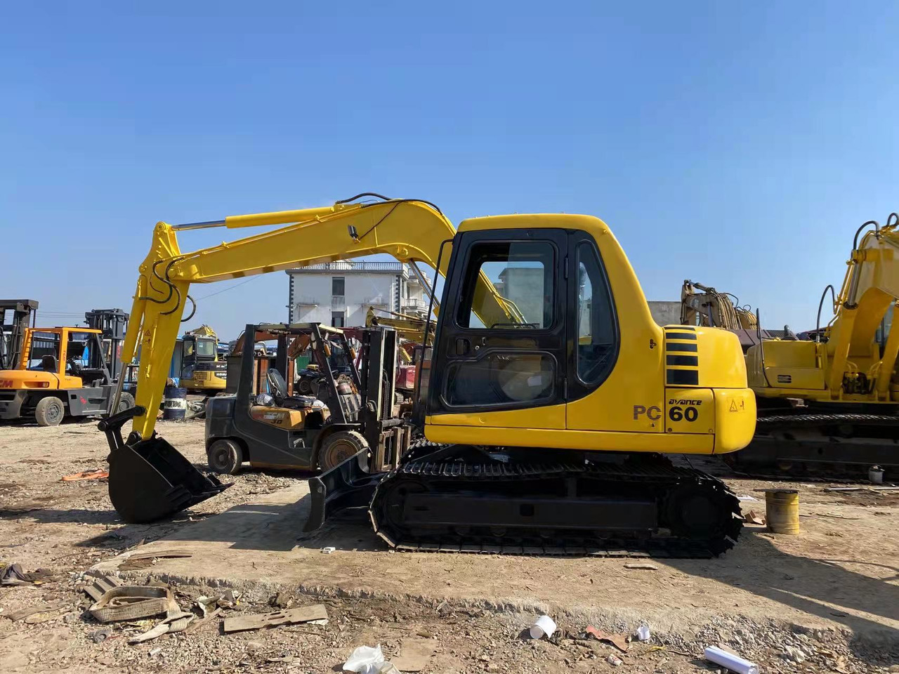 KOMATSU PC60-7 - Beltegraver: bilde 1 KOMATSU PC60-7 - Beltegraver: bilde 1