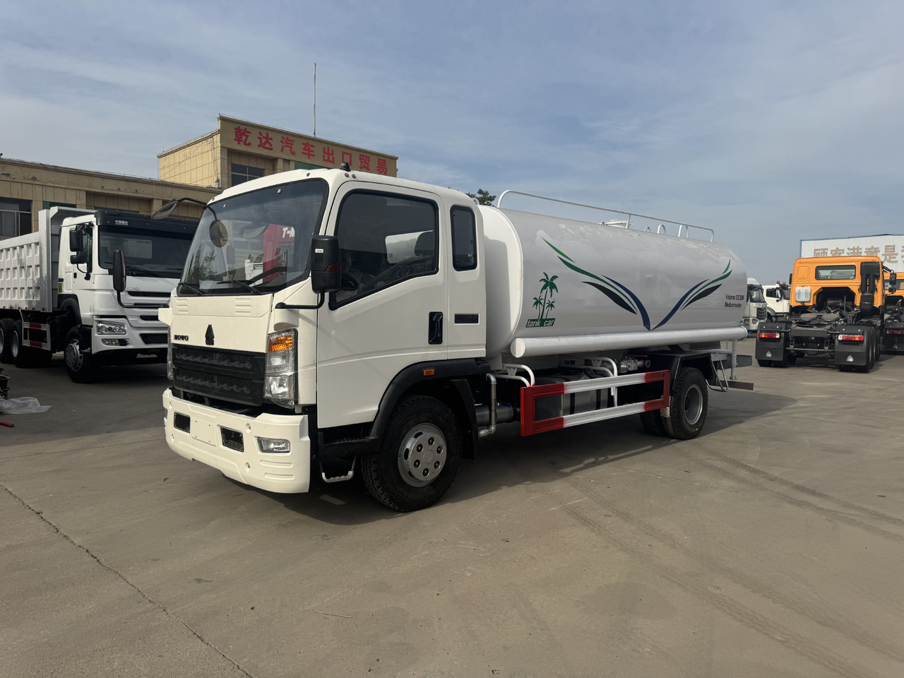 SINOTRUK Howo Water Tanker Click Here For DISCOUNT - Tankbil: bilde 1 SINOTRUK Howo Water Tanker Click Here For DISCOUNT - Tankbil: bilde 1