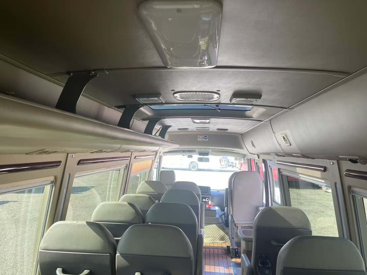 TOYOTA Mini Bus 23 Seats Click Here for Discount - Turistbuss: bilde 4 TOYOTA Mini Bus 23 Seats Click Here for Discount - Turistbuss: bilde 4