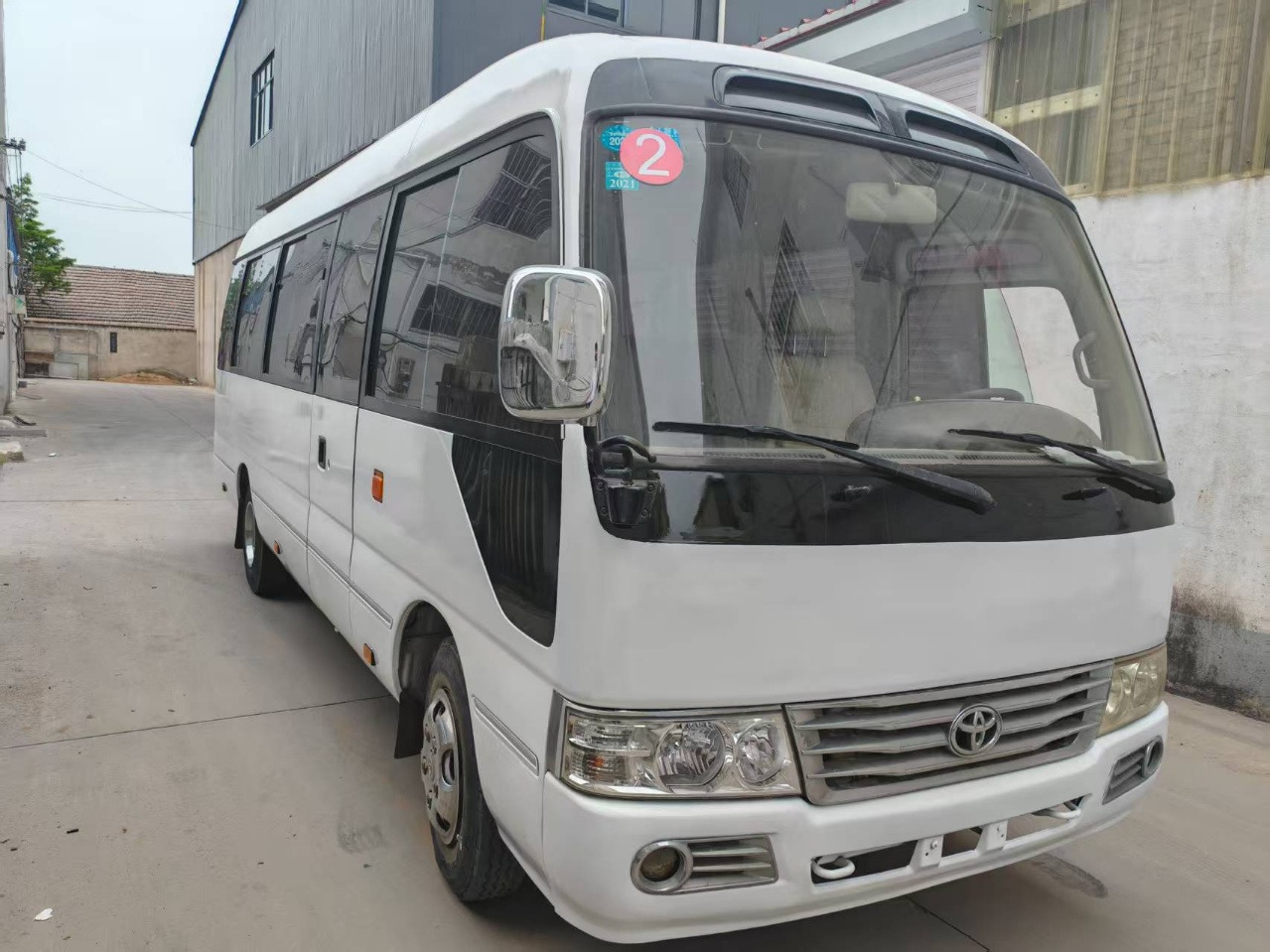 TOYOTA White Mini Bus 29 Seats Click Here for Discount - Turistbuss: bilde 1 TOYOTA White Mini Bus 29 Seats Click Here for Discount - Turistbuss: bilde 1